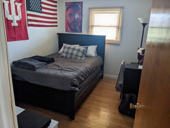 bedroom 3 - 2611 N Kinser Pike