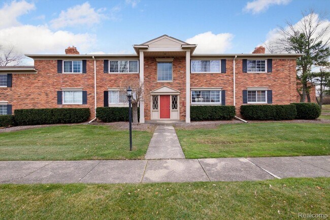 Building Photo - 42536 Woodward Ave