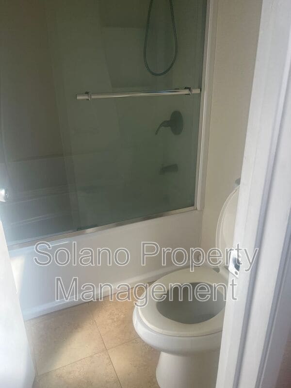 Building Photo - 184 Nantucket Cir