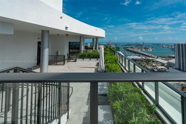 Building Photo - 1600 NE 1st Ave