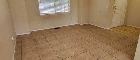 Building Photo - 2845 Tangerine Dr