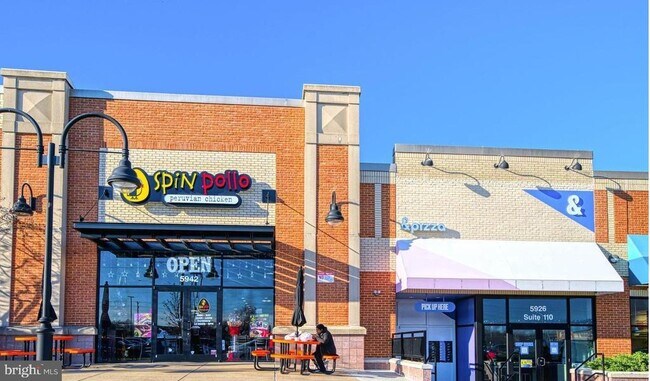Building Photo - 6008 Bingley Rd