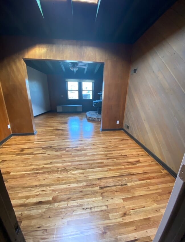 Building Photo - 6211 N College Dr