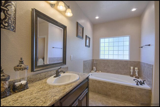 Building Photo - 3228 Serendipity Pl