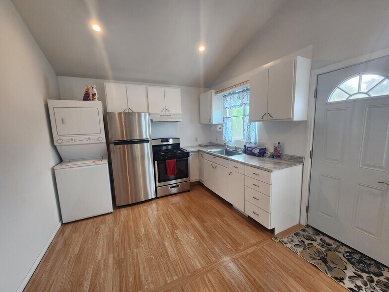 New Kitchen with all new appliences - 5042 W 119th Pl