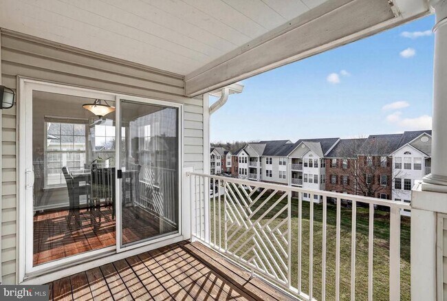 Building Photo - 2443 Blue Spring Ct