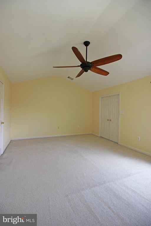 Building Photo - 11799 Valley Ridge Cir