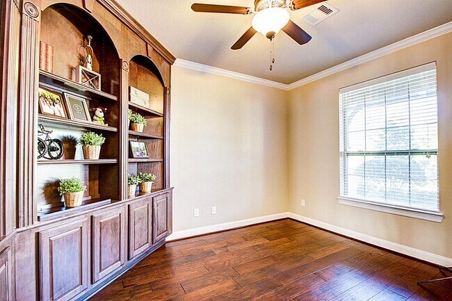 Building Photo - 10 Cayuga Pond Ct