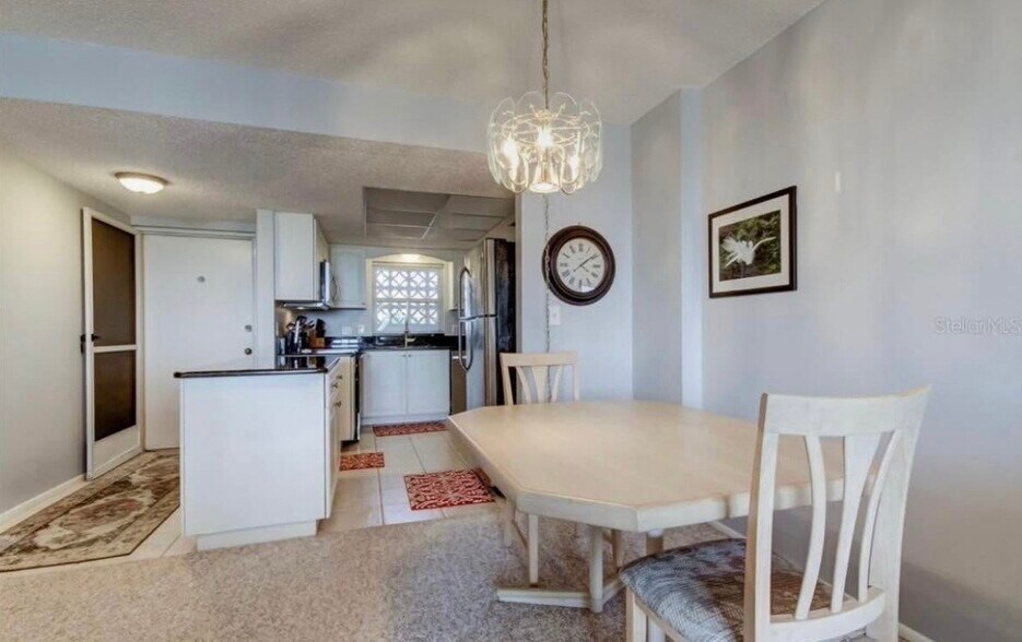 Building Photo - 9 Forbes Pl