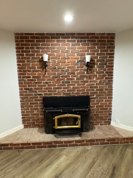Heating stove in house - 11305 Sheldon St