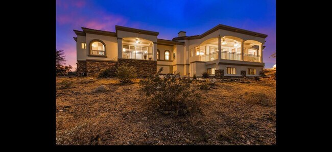 Building Photo - 1823 E Windrose Dr