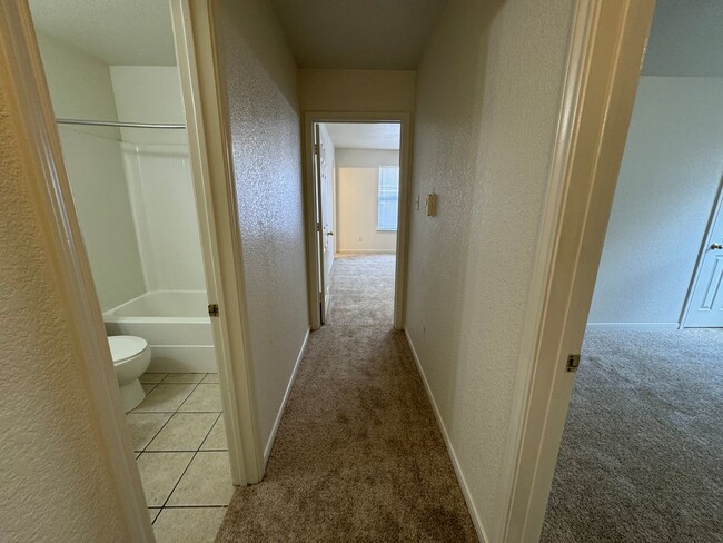 Building Photo - 311 Cedar Ridge Dr