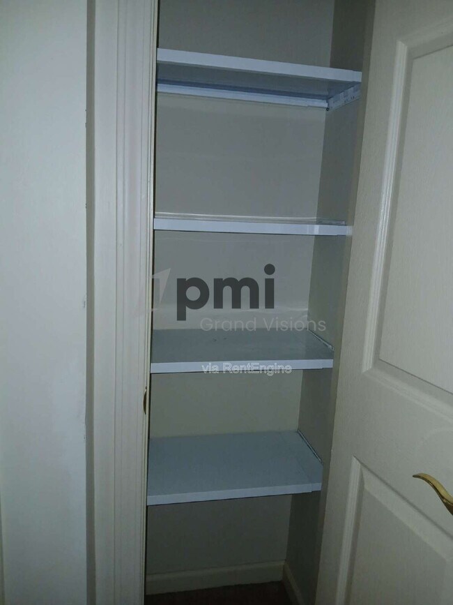 Building Photo - 1306 Arthur Ave