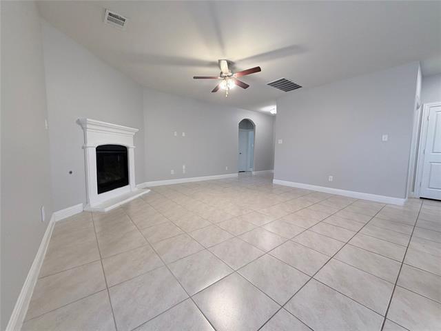Building Photo - 1205 Parker Dr