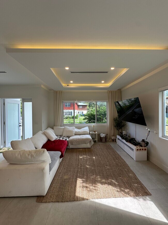 Building Photo - 2109 SW 18th Ave