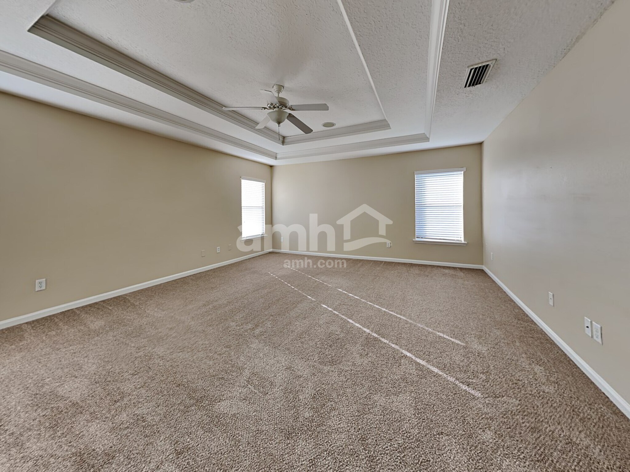 Building Photo - 2425 Adams Lake Blvd