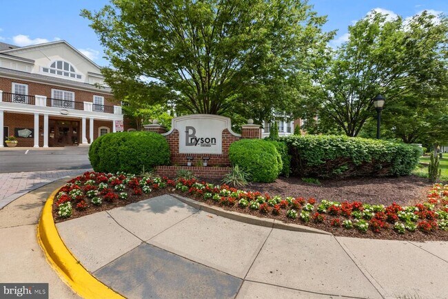 Primary Photo - 12945 Centre Park Cir