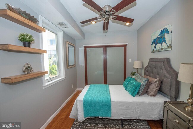 Building Photo - 2025 Parrish St