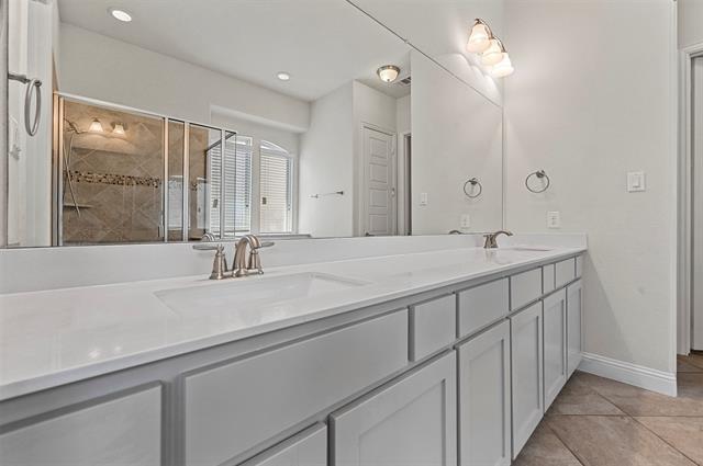 Building Photo - 3000 Crestwater Ridge