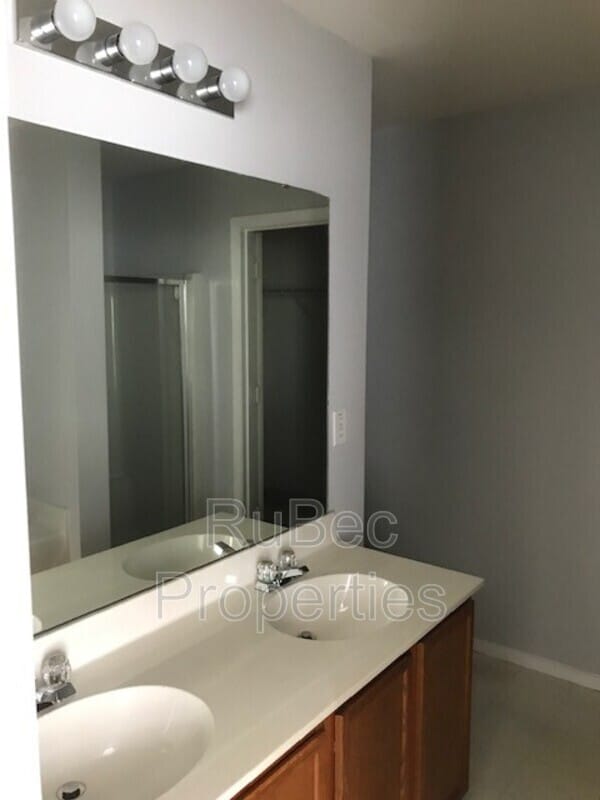 Building Photo - 8607 Westhope St