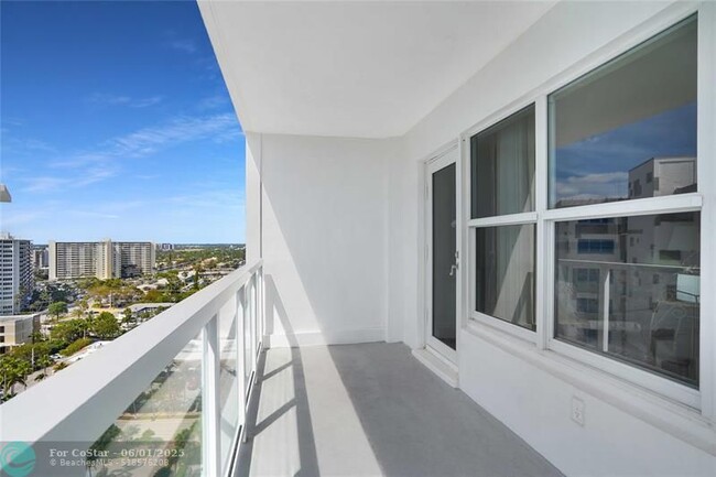 Building Photo - 3750 Galt Ocean Dr