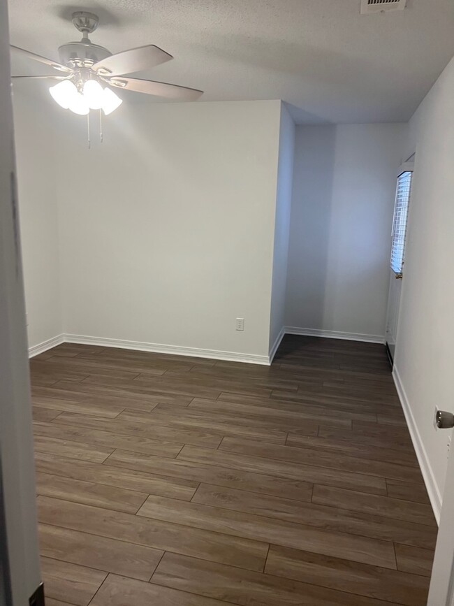 Building Photo - 1802 Tsuga Way