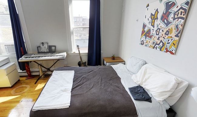 Building Photo - 9/1 Sunny, renovated 3BR near Central, Inman, Kendall