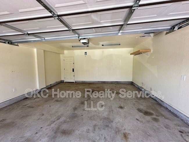 Building Photo - 1162 N Eagle Ln