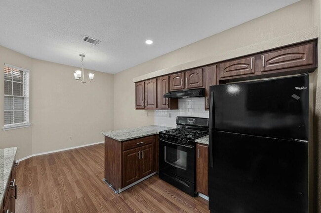 Building Photo - 6501 Brush Country Rd