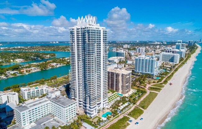 Building Photo - 6423 Collins Ave