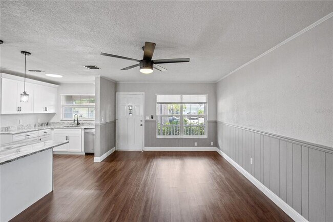 Building Photo - 29737 Seacol St