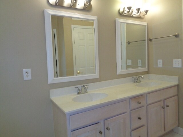 Building Photo - 928 Wonderland Pass