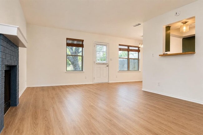 Building Photo - 8807 Springmail Cir