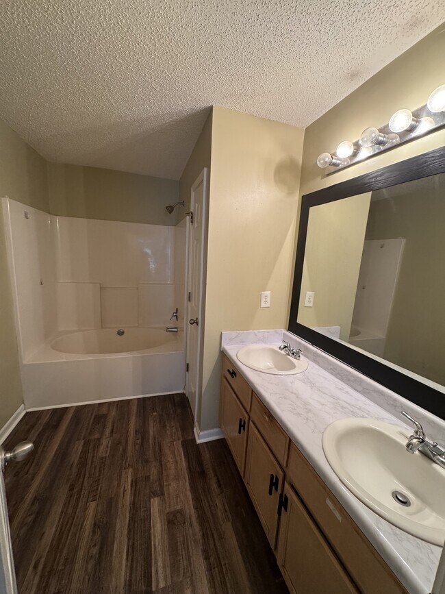 Building Photo - 255 Timber Wolf Trail