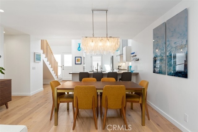 Building Photo - 607 Hilvanar