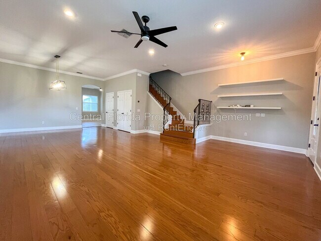 Building Photo - 111 E Steele St