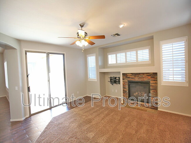 Building Photo - 8711 W Bajada Rd