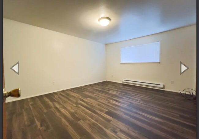 Building Photo - Downtown Issaquah 1 bedroom 1 bathroom unit