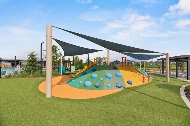 Building Photo - 18423 Blue Hollow Heights Dr