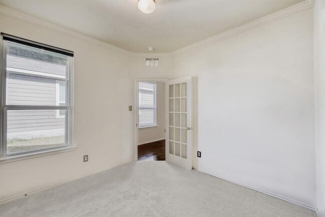 Building Photo - 183 Eves Necklace Dr.