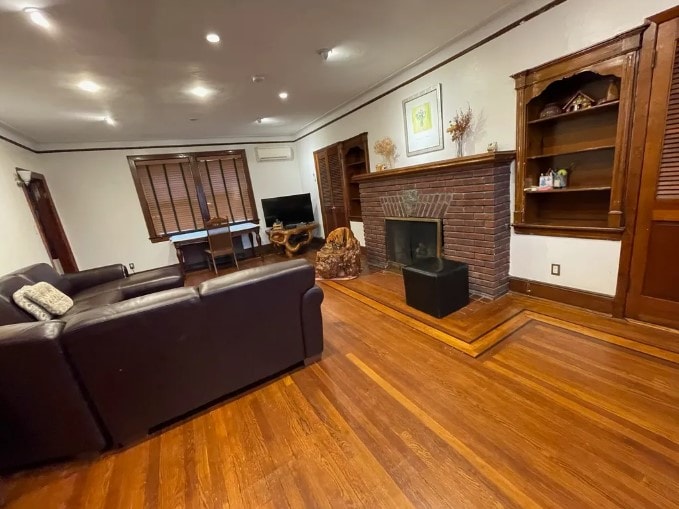 Building Photo - 459 Irving Ave