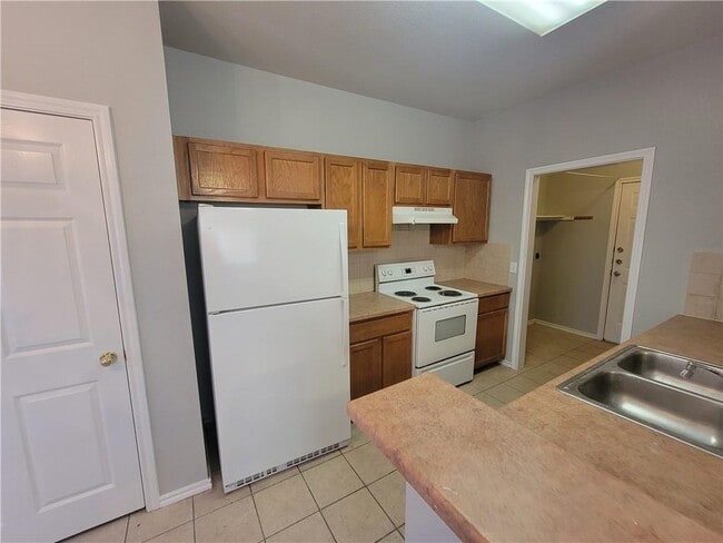 Building Photo - 1717 Matthews Ln