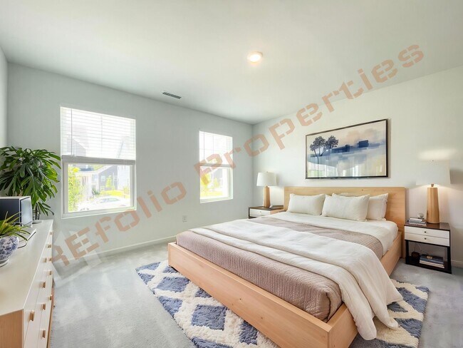 Building Photo - Brand New 3 Story 4 bedroom, 3.5 bathroom ...