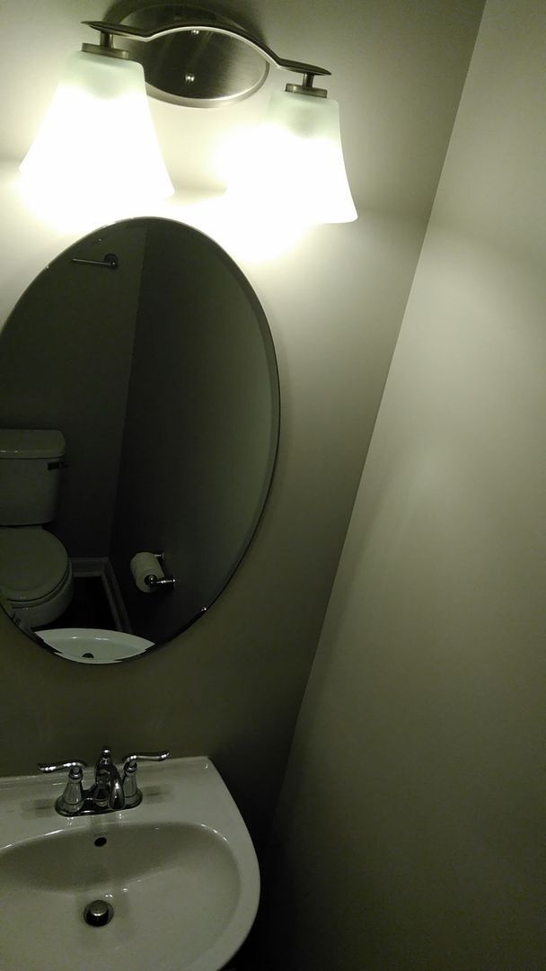 Building Photo - Like New Townhome in Stallings!