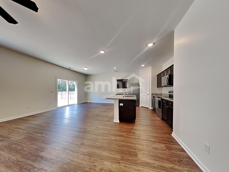 Building Photo - 115 Orion Way