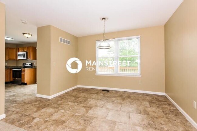 Building Photo - 3 Bedroom Pet-Friendly Home in St Peters, ...