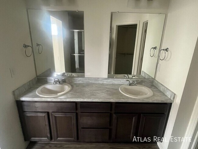 Building Photo - 17704 E 103rd Ave