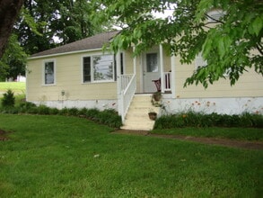 Building Photo - 2112 Haven Cir