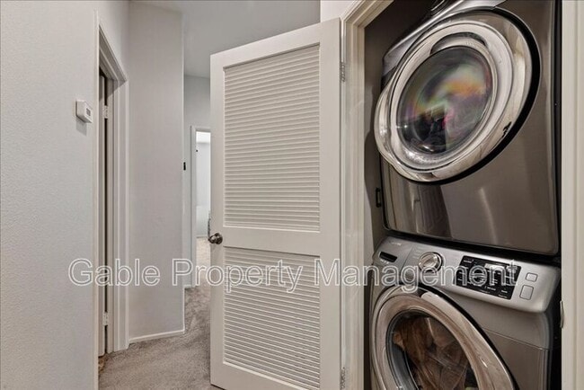 Building Photo - 24136 Victoria Ln