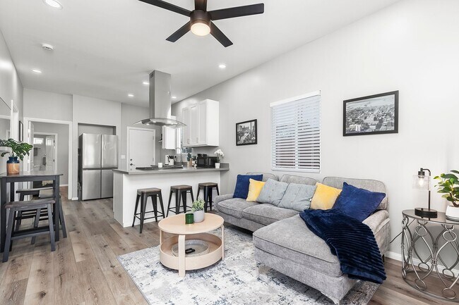 Primary Photo - Newly furnished and remodeled 2 bed 2 bath!
